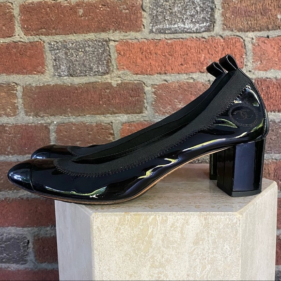 Chanel Black Patent Elastic Pumps - 38.5 - Picture 7 of 16